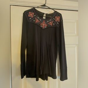 Ladies L black smock top with embroidered necklace